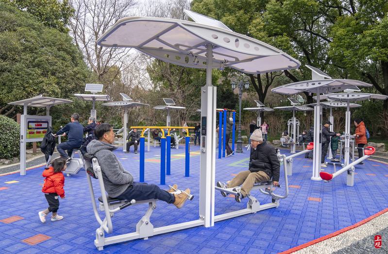 BOB竞技官网鲁迅公园新上一批智能健身器材老年人“玩”得不亦乐乎